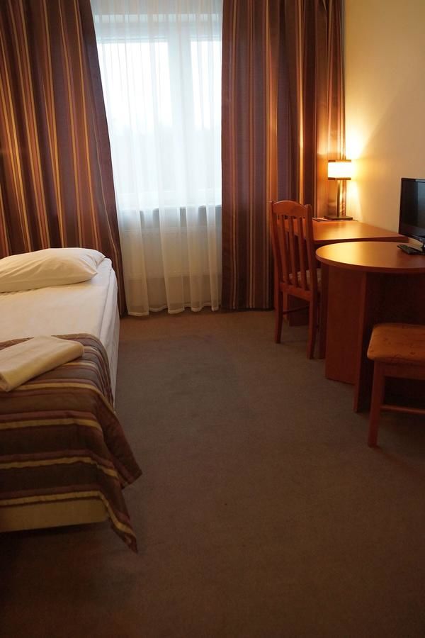 Отель Hotel BOSiR Белосток