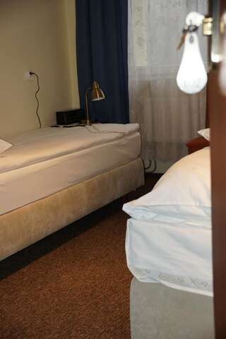 Отель Hotel BOSiR Белосток Двухместный номер с 2 отдельными кроватями-4